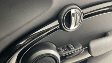 MINI Hatchback 1.5 Cooper Classic 3dr Auto Petrol Hatchback